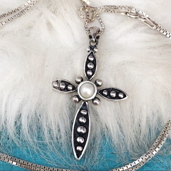 Sterling Silver Pearl Cross CFJ 925 & 20" Chain - Picture 3 of 5
